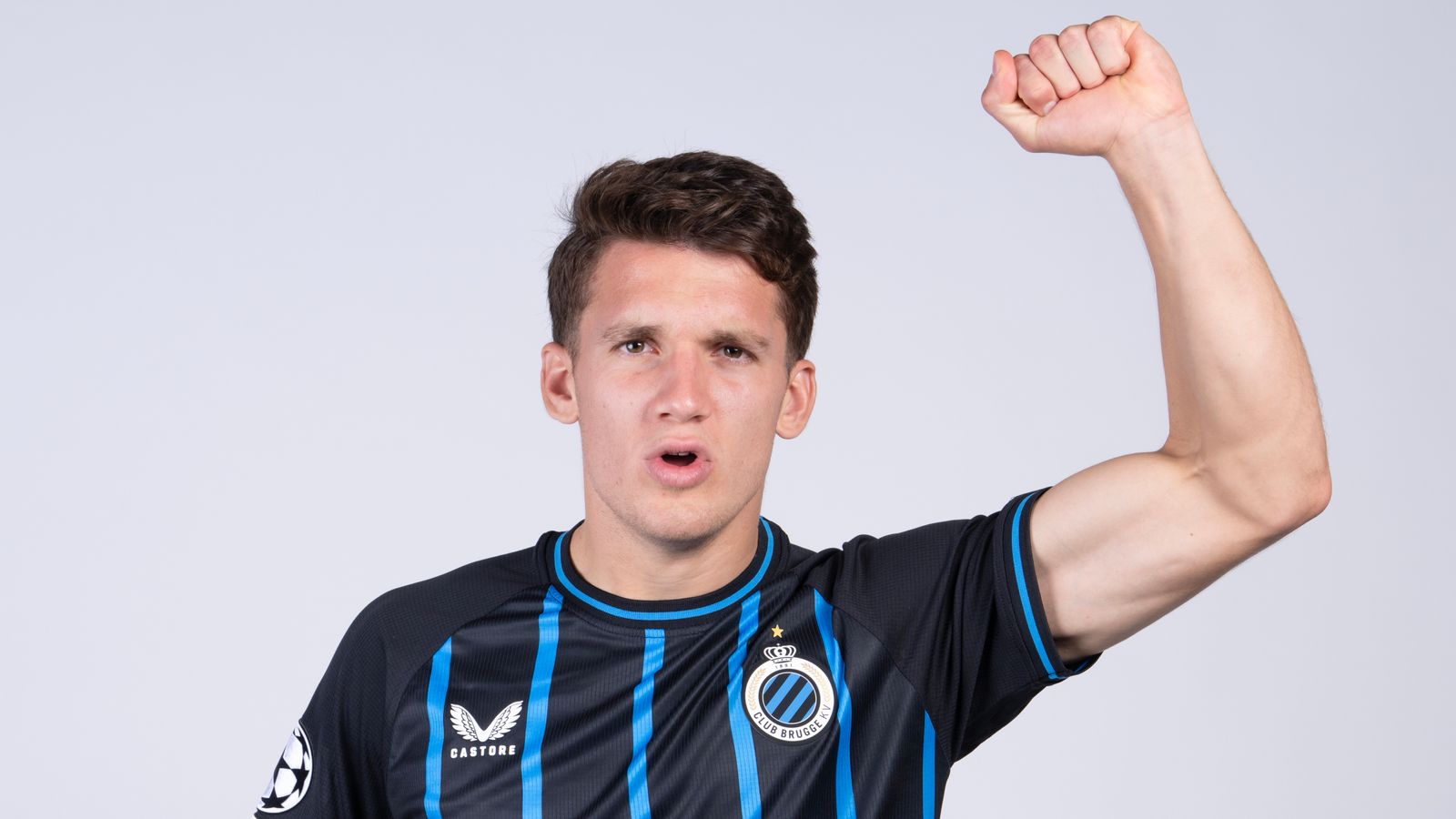 基督斯·佐利斯:阿森纳新签约的“战士模式”边锋,完美替代莱安德罗·特罗萨德