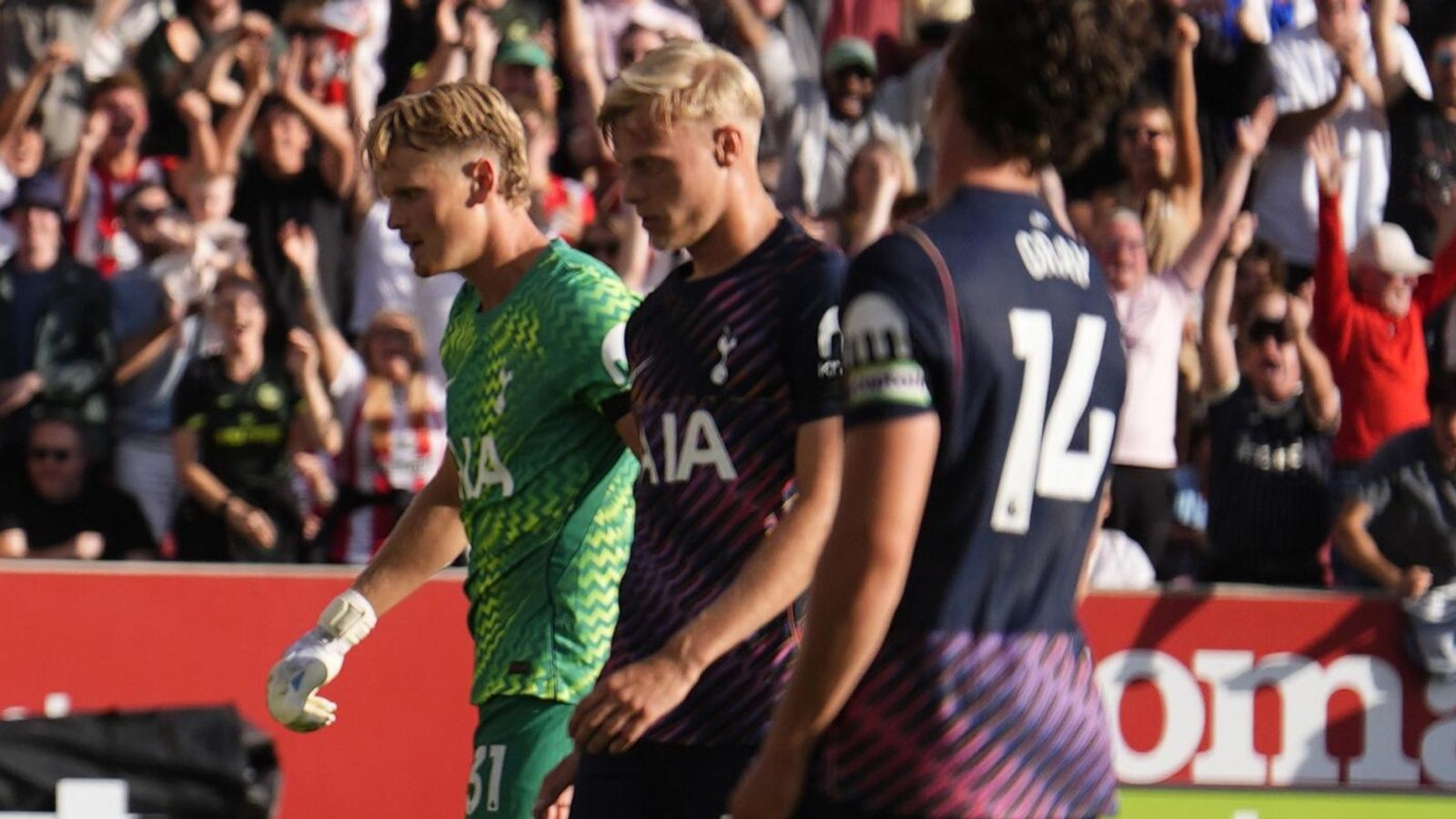 布伦特福德3-0热刺:大手笔引援的热刺在新赛季英超首战中惨遭失利